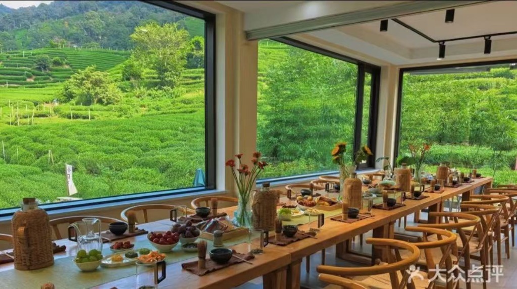 Restaurante Panorâmico no Jardim