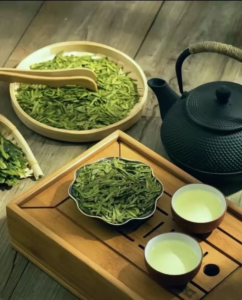 Chá Longjing e Bule de Ferro